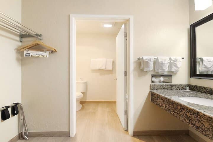 Room 44 of 57