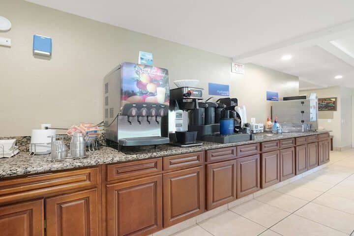Breakfast/Coffee Service 52 of 57