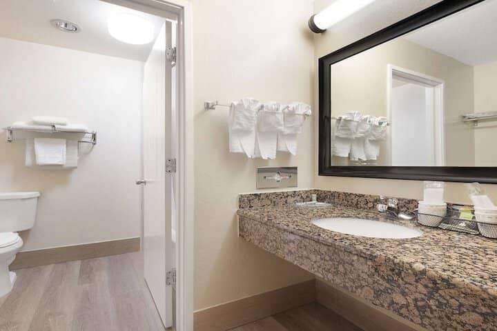 Room 40 of 57